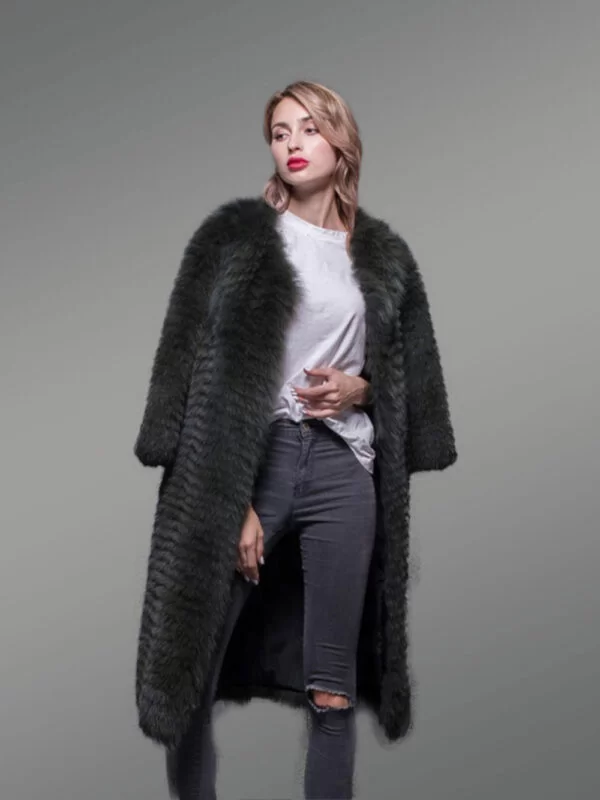 Super Stylish Long Real Fox Fur Black Winter Coat for Women