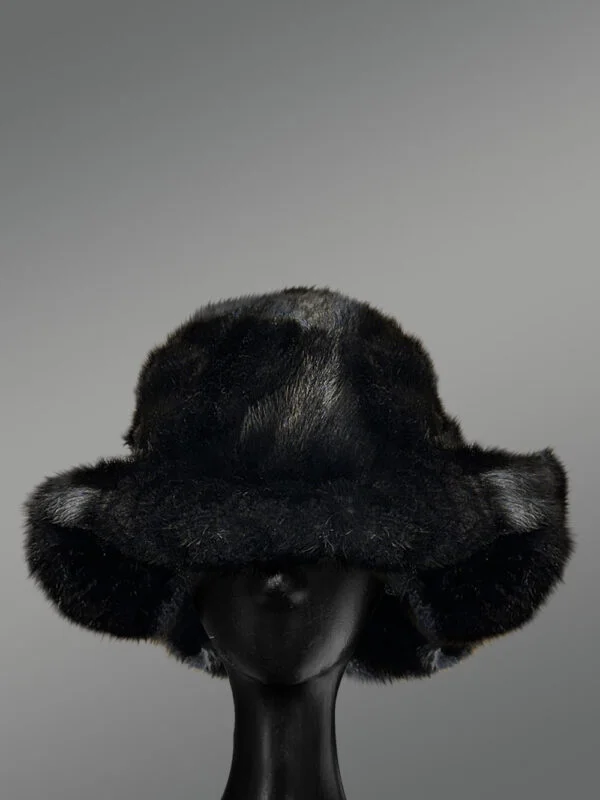 Mink Roller Hat with Fox Fur – Accessorizing Women with Stylized Warmth