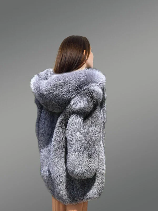 Coat in Fox Fur for Womens to Stay Toasty in Style - Image 5