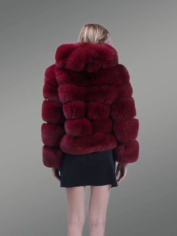 Fox Fur Paragraph Winter Coat Glamorizing Women in Thermal Opulence - Image 4